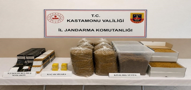 Kastamonu'da iki şüpheliden binlerce doldurulmuş makaron ve tütün çıktı
