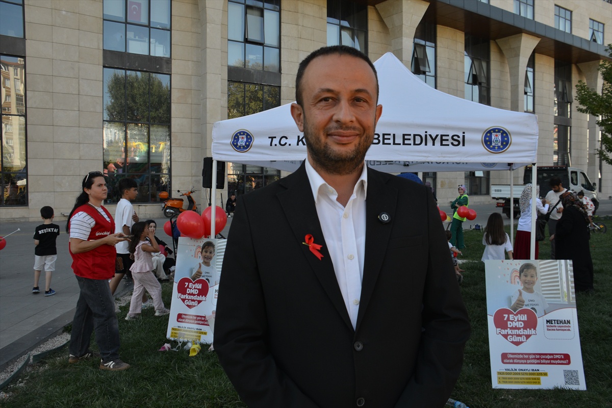 Kütahya\'da DMD hastası Metehan için yardım standı açıldı, tedavi kampanyası yüzde 70\'e ulaştı