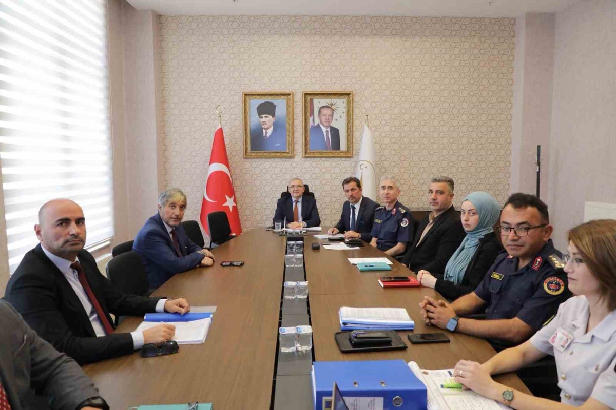 Kütahya\'da okul güvenliği toplantısı, 2026-2027 dönemi tedbirleri ele alındı