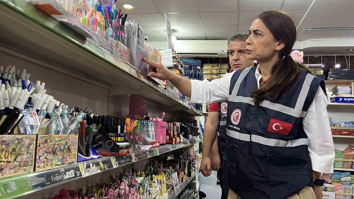 Mersin\'de kırtasiye denetimlerinde etiket ile kasa fiyatı uyumu kontrol edildi
