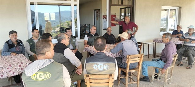 Mersin'de ekipler yangına karşı teyakkuzda, orman müdürü denetim yaptı