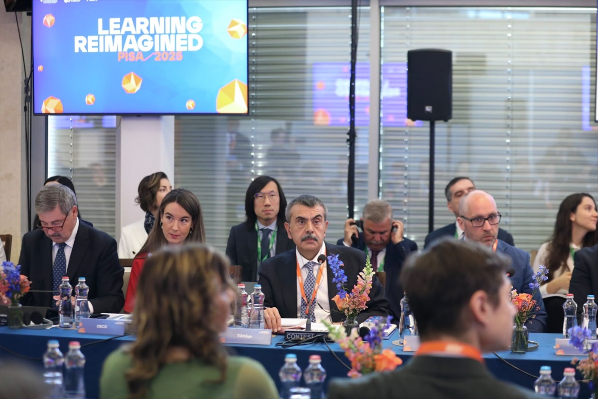 Bakan Tekin: PISA 2025\'te alanların üçünde de puan artıran tek OECD ülkesi Türkiye