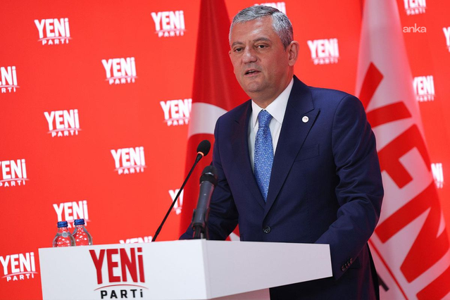 Özgür Özel, tahliye edilen eski Diyarbakır Büyükşehir Belediye Başkanı Mızraklı'yı aradı