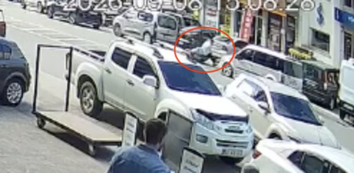 Rize Ardeşen\'de motosikletli Veysel Kalaycı tabancayla vuruldu, o anlar kamerada