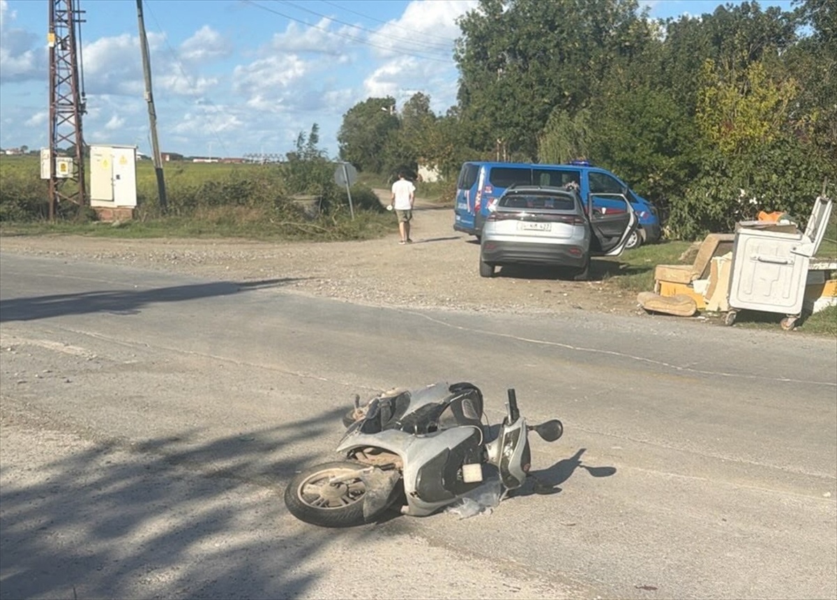 Samsun Bafra'da otomobil ile elektrikli motosiklet çarpıştı; kazada 1 kişi yaralandı