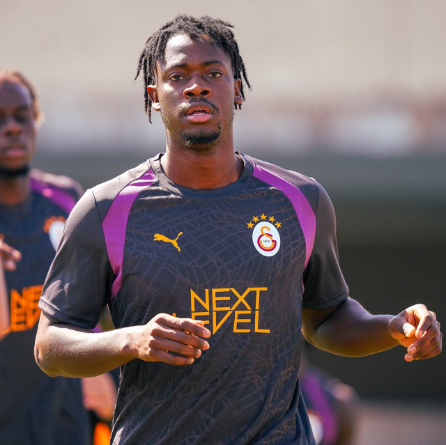 Okan Buruk'tan savunmaya neşter! Sporting maçında sürpriz değişiklik