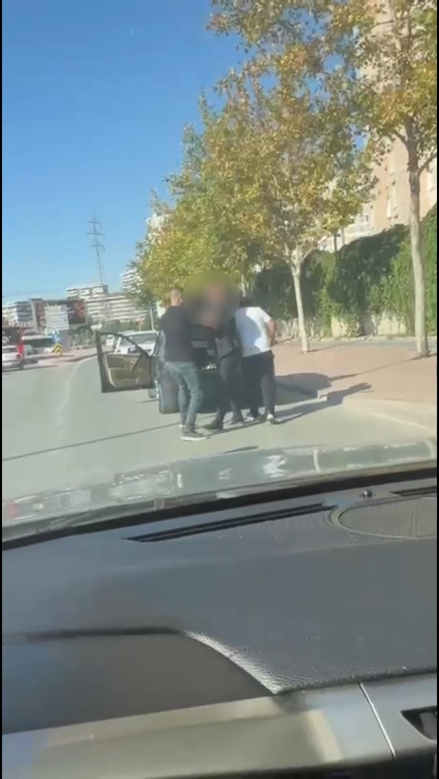 Trafikte tartıştığı sürücüye sopayla saldırmaya kalkışan kişiye 380 bin TL ceza kesildi