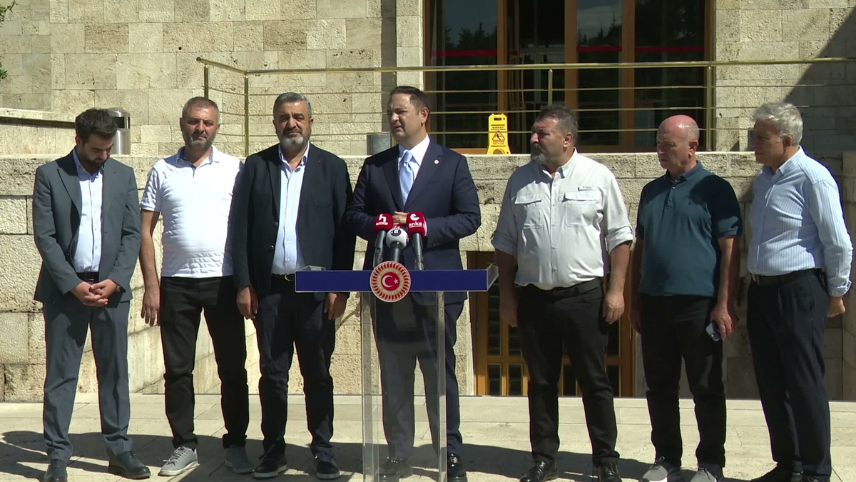 YENİ Partili Akdoğan, okul servisiyle benzinliğe gitti, 1000 liralık mazot 11 litreye düştü