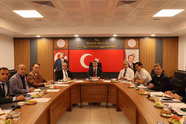 Bilecik'te 2026-2027 eğitim yılı hazırlıkları Şimşek başkanlığında ele alındı