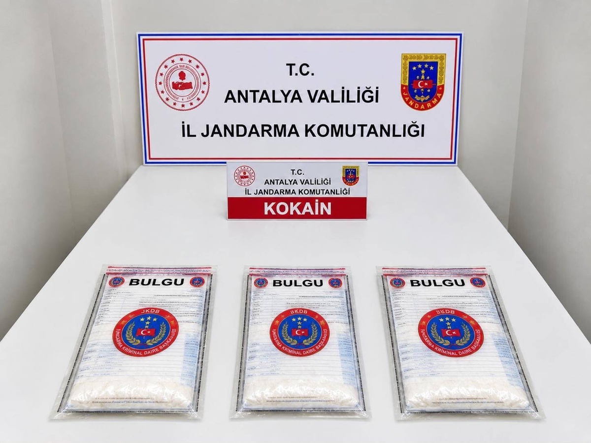 Aksu\'da 2 kilo 750 gram kokainle yakalanan 4 şüpheliden 2\'si tutuklandı