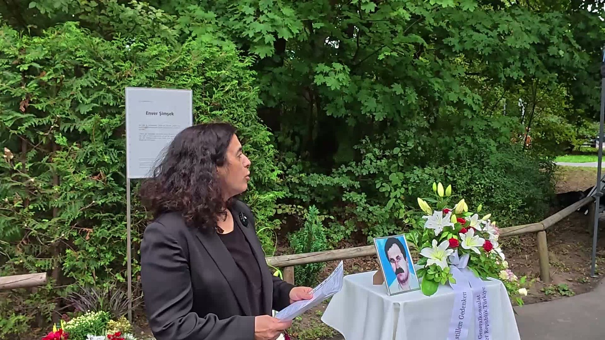 NSU\'nun ilk kurbanı Enver Şimşek, Nürnberg\'de öldürülüşünün 26. yılında anıldı