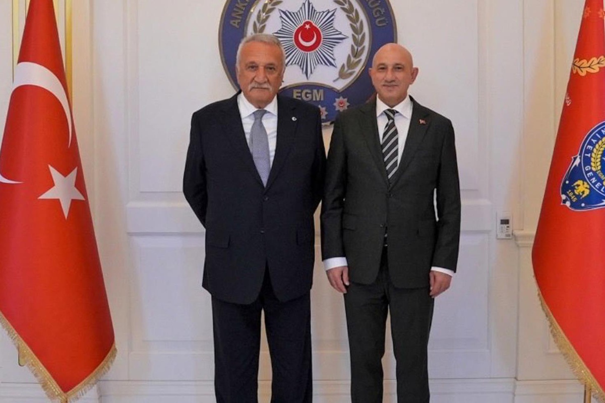 Ankara\'da dikkat çeken buluşma! Mehmet Ağar, Emniyet Müdürü Yüksek\'i ziyaret etti
