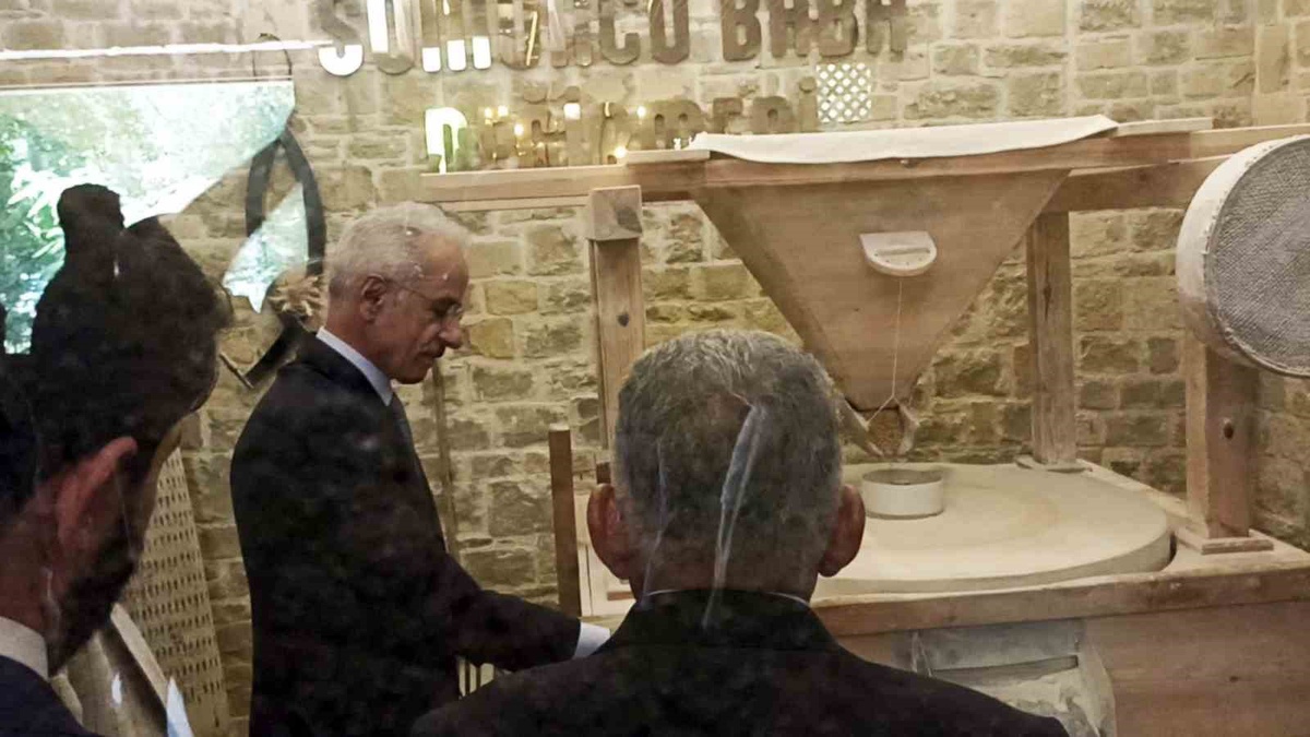 Bakan Uraloğlu: En iyi işimiz gönüllere köprü kurmak