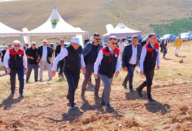 Bayburt'ta 320 milyonluk bitki projesiyle 600 kişiye istihdam hedefleniyor
