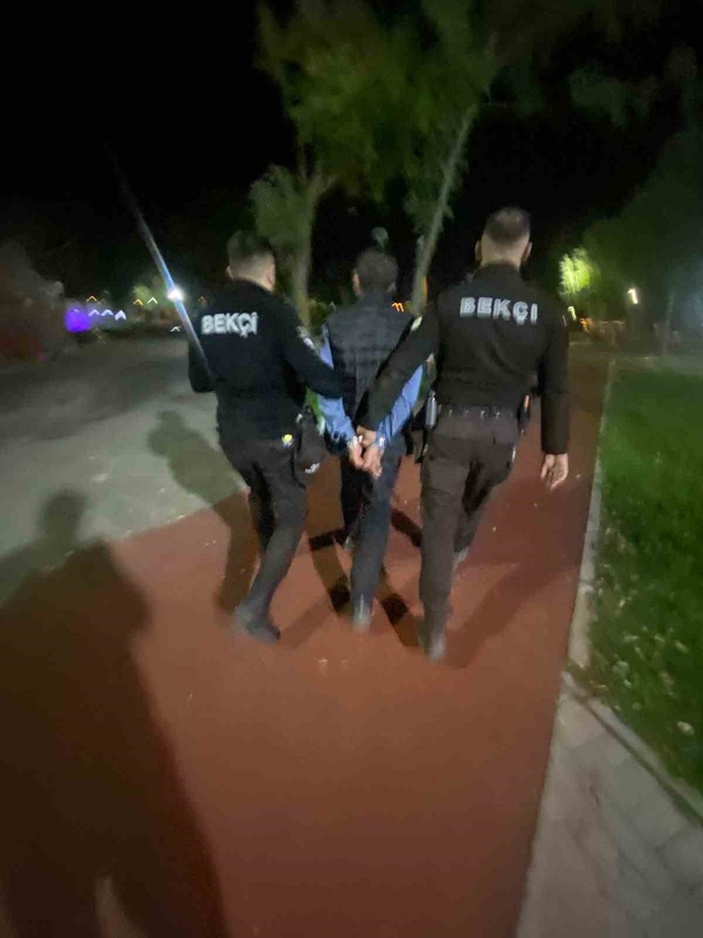 Bekçilerin durdurduğu şüpheli, Bolu'da cezaevi firarisi çıktı