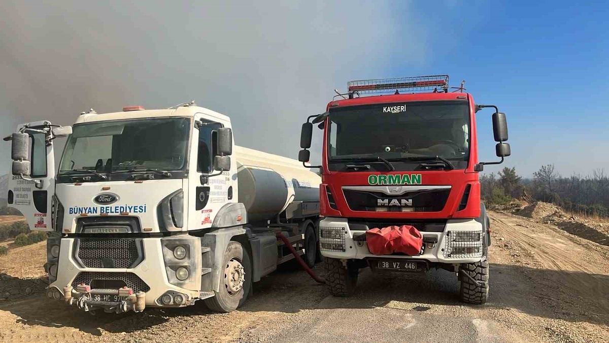 Bünyan Belediyesi’nden Kozan’daki yangına güçlü destek