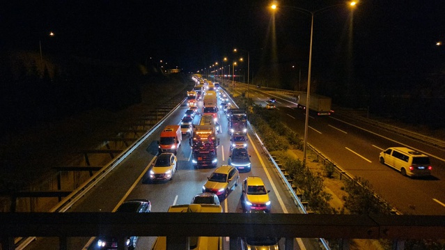 Bursa Orhangazi'de TIR zincirleme kazada 1 kişi öldü, 7 kişi yaralandı