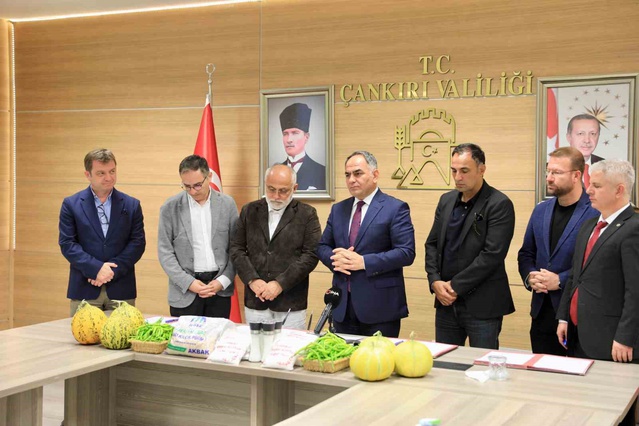 Çankırı'da imzalanan protokolle çiftçiler ürünlerini Migros raflarında satabilecek