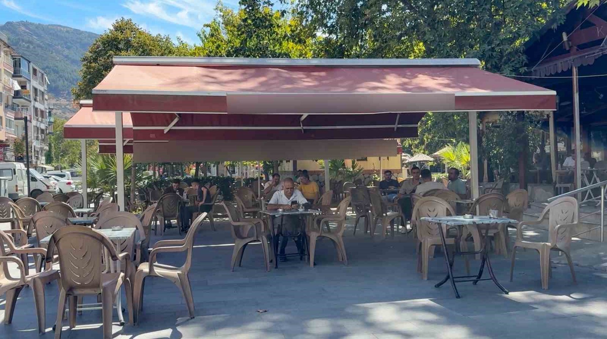 Manisa\'da tuvalete gizli kamera koyan işletmeci gözaltına alındı