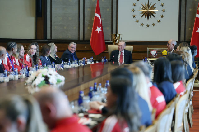 Cumhurbaşkanı Erdoğan ile Eda Erdem arasında gülümseten diyalog