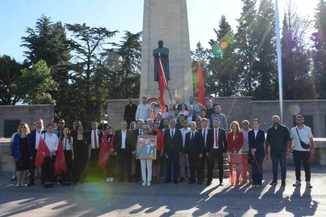CHP'nin 103. kuruluş yıl dönümü Balıkesir'de coşkuyla kutlandı, Bingöl'den demokrasi vurgusu