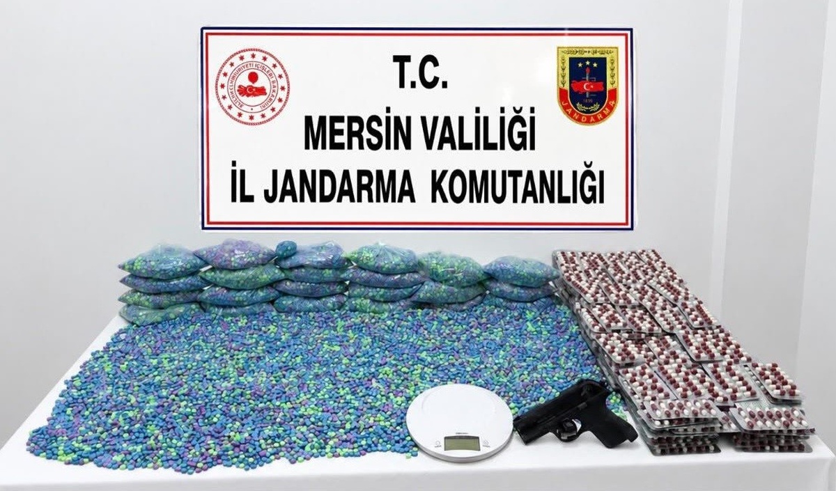Mersin Erdemli\'de uyuşturucu operasyonu, 70 bin hap ele geçirildi