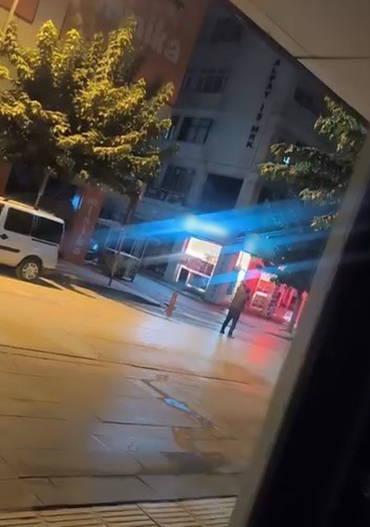 Elazığ\'da havaya av tüfeğiyle ateş açan şüpheli E.A. polis tarafından yakalandı