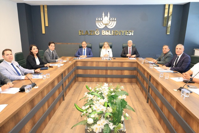 Elazığ'da hayat boyu öğrenme toplantısında yeni dönem faaliyetleri ele alındı