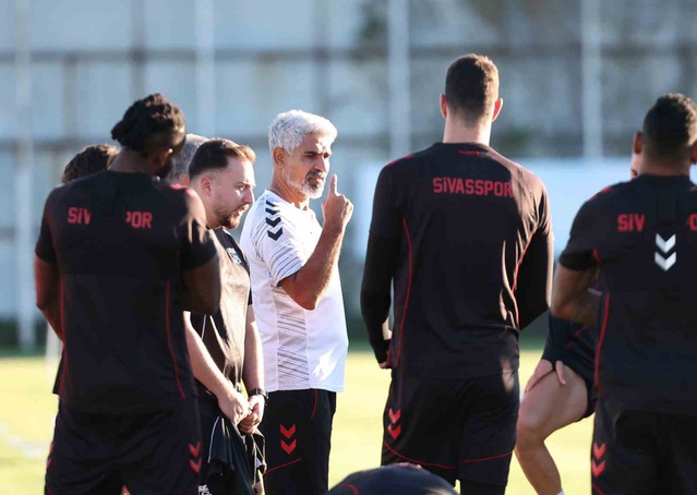 Sivasspor Teknik Direktörü Taşdemir, Muğlaspor maçıyla 2'de 2 hedefliyor