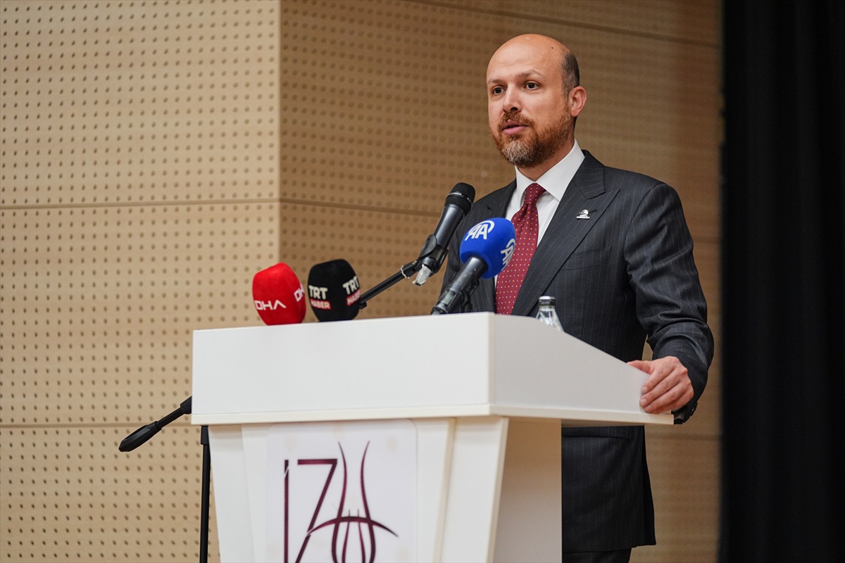 75 Günde Hafızlık Programını bitiren 40 kız öğrenci İstanbul\'da belgelerini aldı