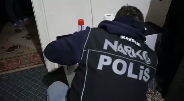 Kayseri'de torbacılara yönelik eş zamanlı operasyonda 7 kişi tutuklandı