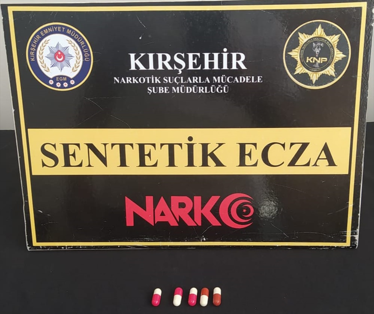 Kırşehir\'de uyuşturucu operasyonunda 9 şüpheli yakalandı, 33 gram madde ele geçirildi
