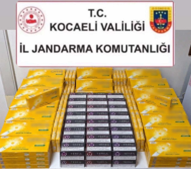 Kocaeli'de jandarmanın operasyonunda 5,4 milyon liralık kaçak ürün ele geçirildi