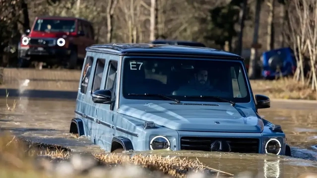 Mercedes-Benz arazi araçları için su üzerinde yüzebilen kontrol sisteminin patentini aldı
