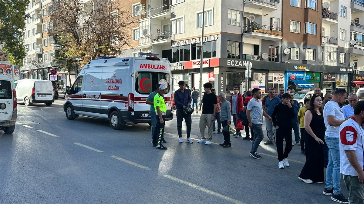 Niğde\'de yayaya otomobil çarptı, yaralı hastaneye kaldırıldı