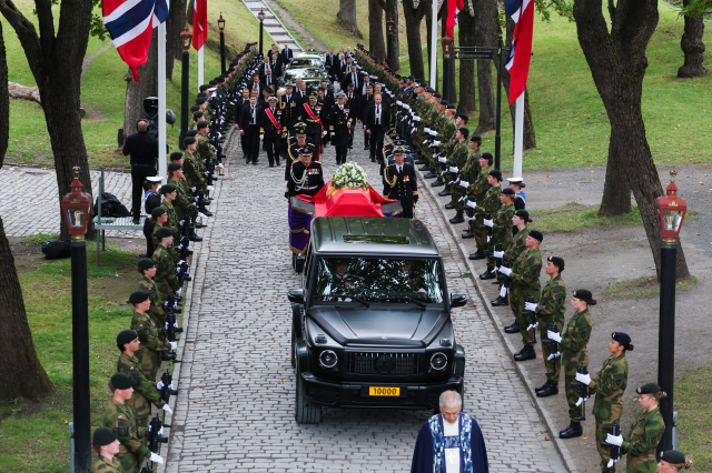 Norveç Kralı 5. Harald için Oslo'da cenaze töreni düzenlendi