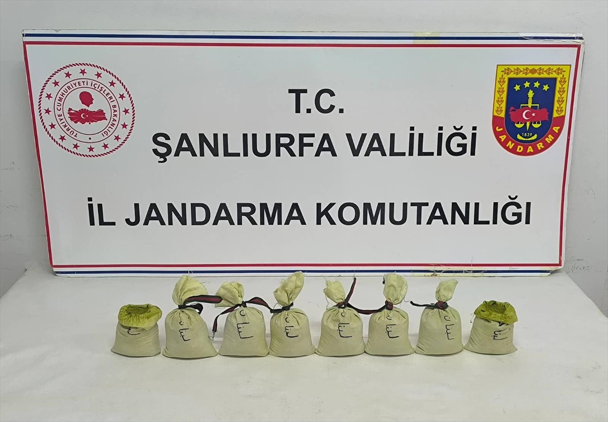 Şanlıurfa Suruç\'ta uyuşturucu operasyonunda 3 şüpheli gözaltına alındı