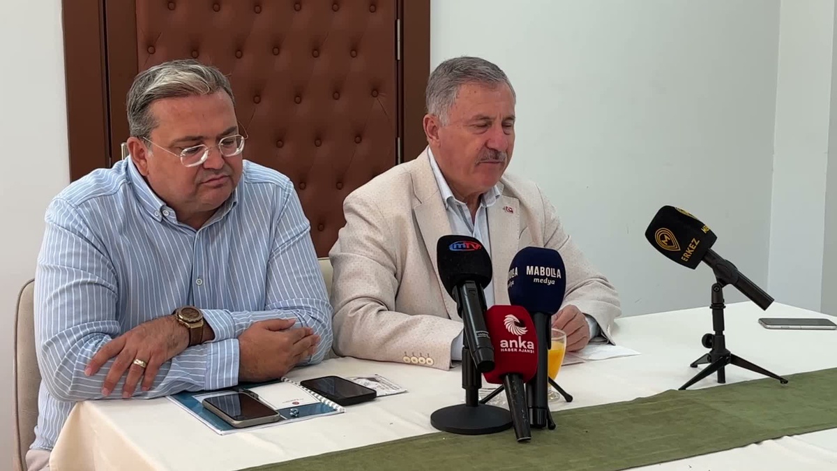 Selçuk Özdağ: “Siyasi Partiler Kanunu\'nu çok hızlı şekilde değiştirmemiz gerekiyor"