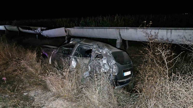 Karaman'da kontrolden çıkan otomobil takla attı, 30 yaşındaki şahıs hayatını kaybetti