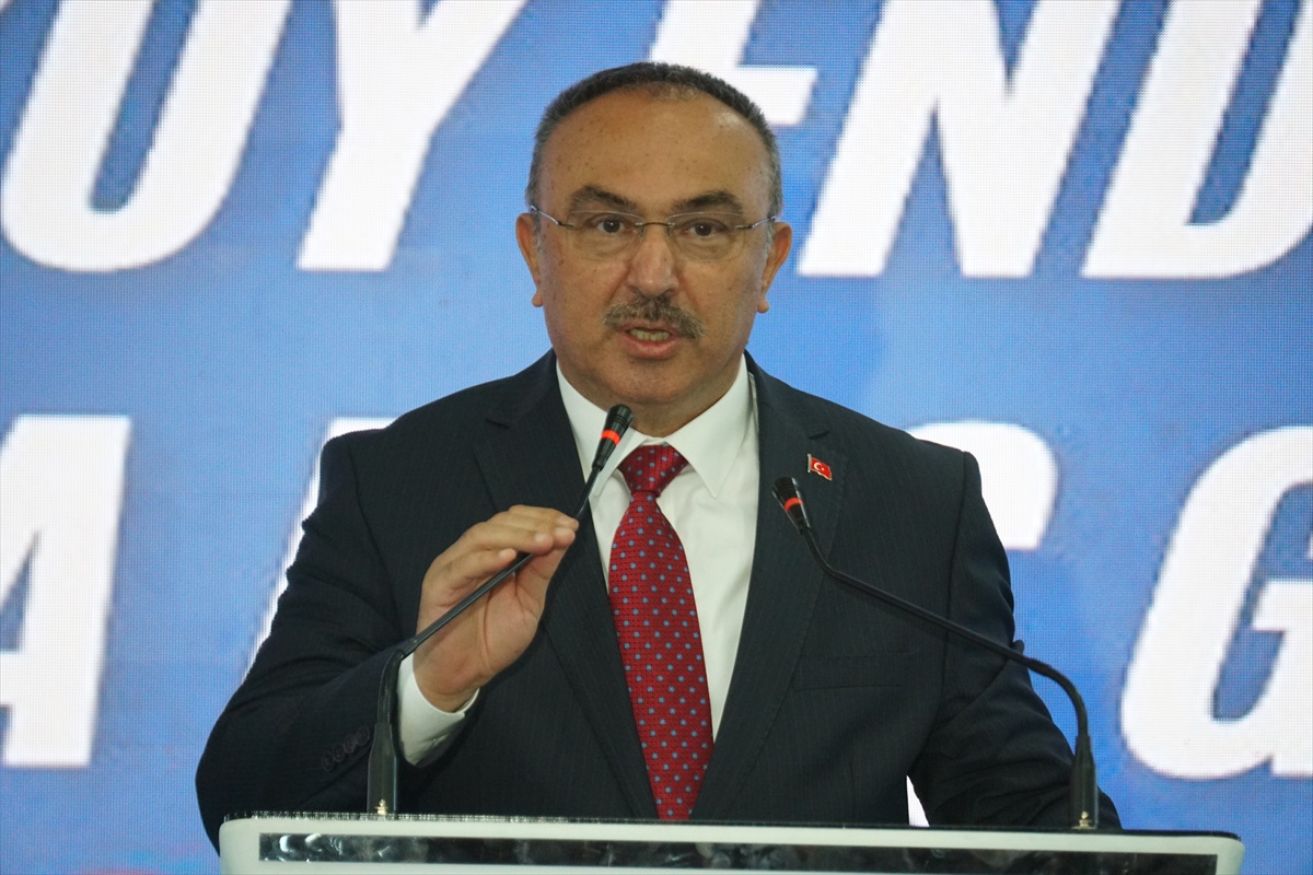 Ticaret Bakanı Bolat Tekirdağ\'da fuar açılışında konuştu: