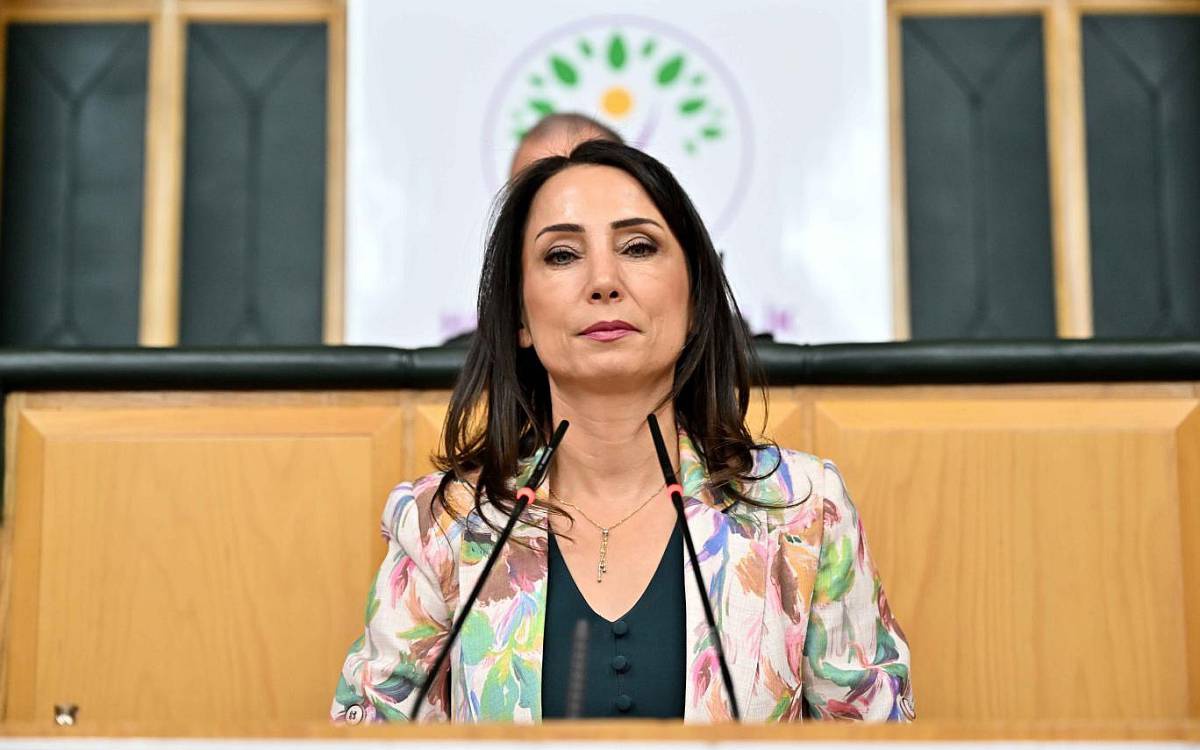DEM Parti\'li Hatimoğulları: Yangınlara tüm imkanlar seferber edilsin