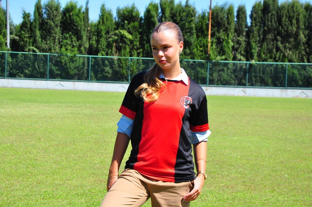 Turgutluspor'a 22 yaşındaki kadın teknik direktör Zeynep Mestan imzayı attı