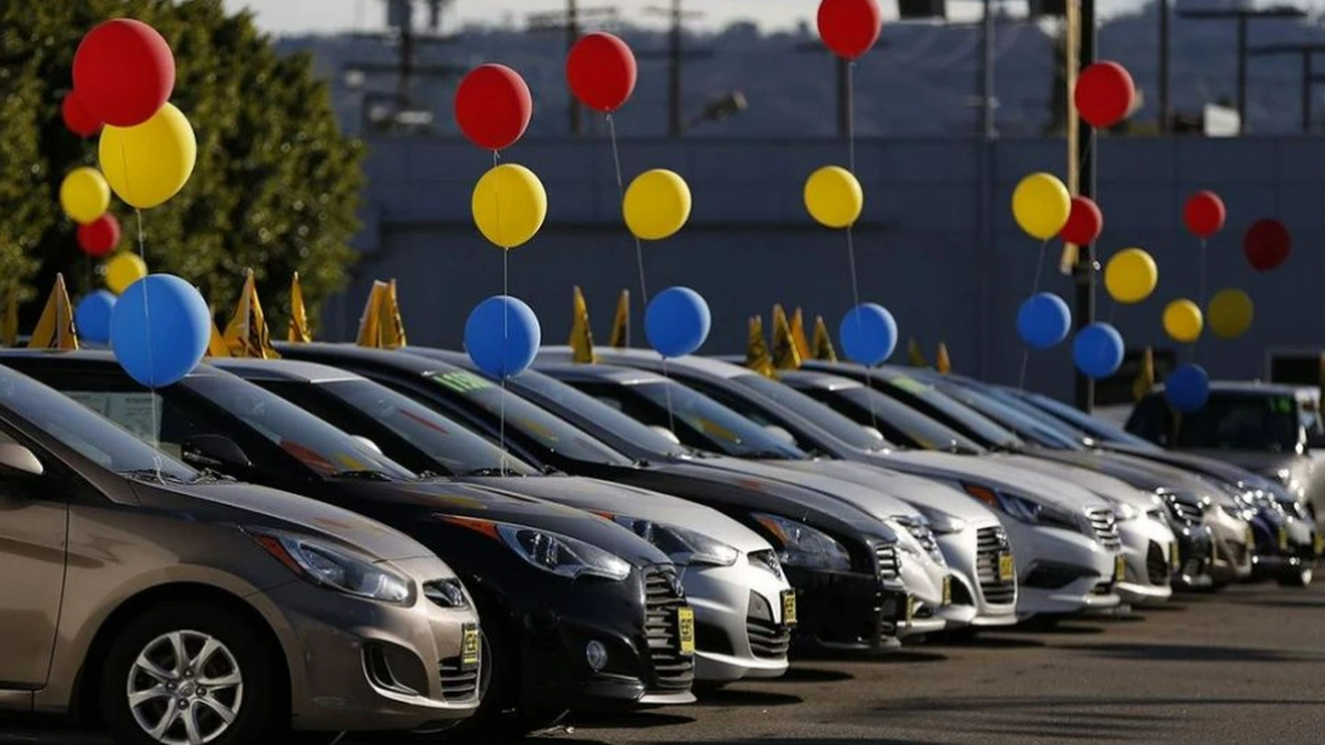Türkiye\'de otomobil pazarı ağustosta yüzde 20,28 daraldı; en ucuz sıfır araç Opel Corsa oldu
