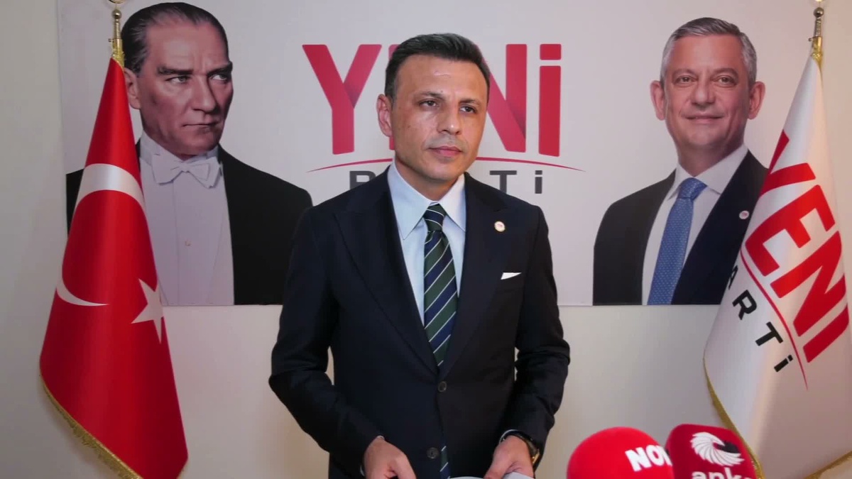 Üsküdar seçimi için YENİ Parti\'den Üsküdar için suç duyurusu... Özgür Çelik: Soruşturma parti değiştiren bütün meclis üyeleri yönünden derinleştirilsin