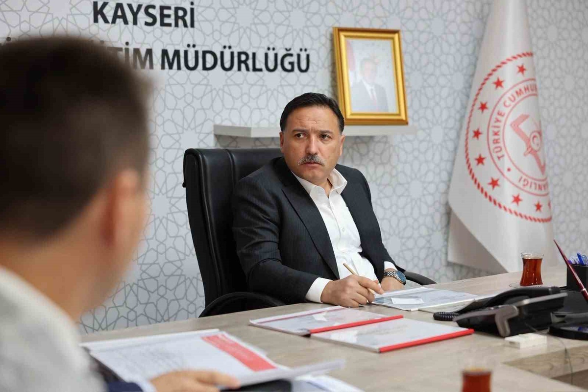 Vali Çiçek’ten İl Milli Eğitim Müdürlüğü’ne çalışma ziyareti