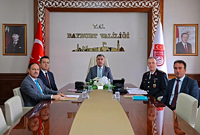 Vali Eldivan VKS üzerinden ‘Yurt Güvenliği’ toplantısına katıldı
