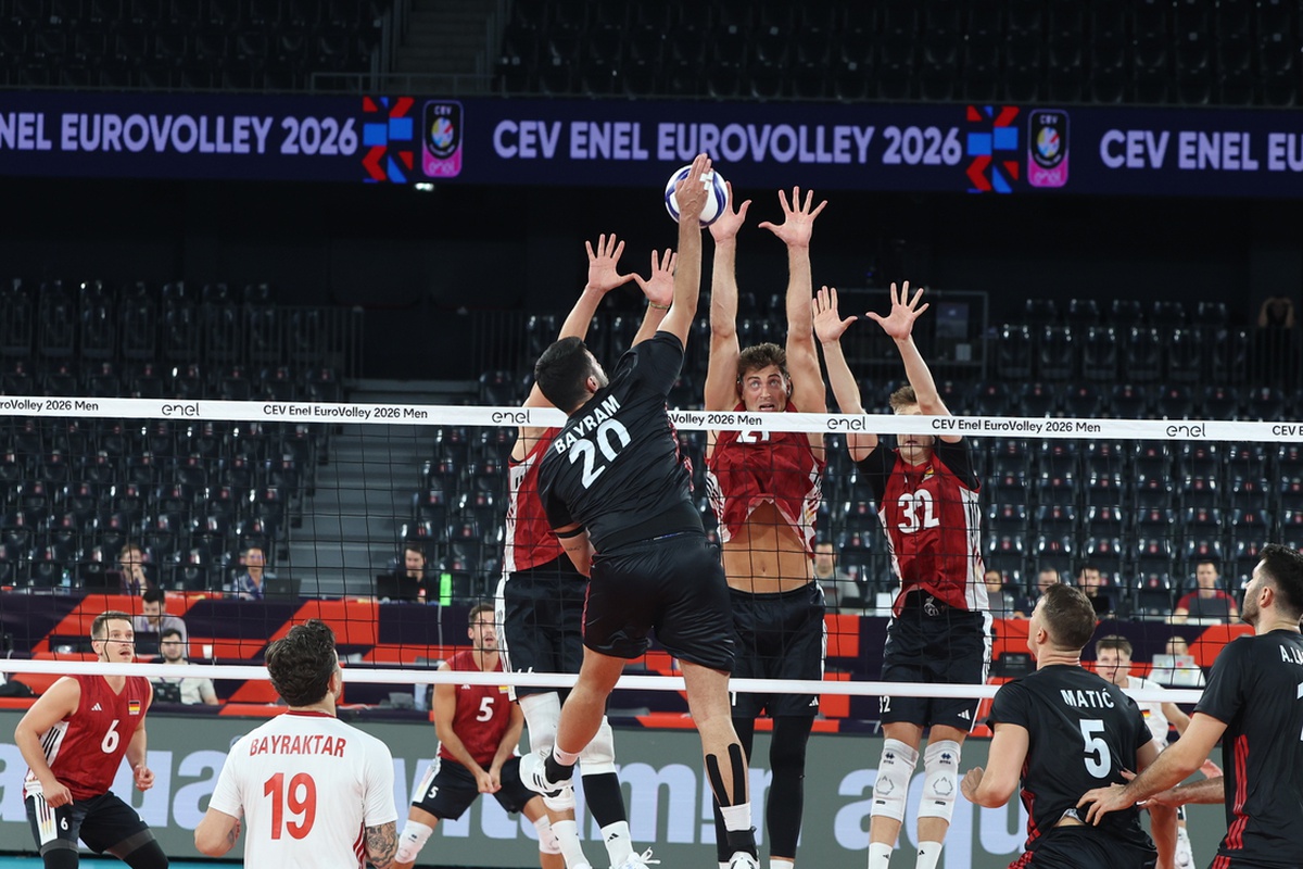 A Milli Erkek Voleybol Takımı, Avrupa Şampiyonası'ndaki ilk maçında Almanya'ya 3-1 yenildi