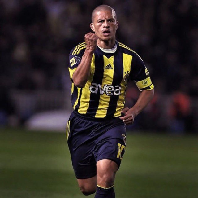 Alex de Souza'dan Fenerbahçe taraftarına duygusal mesaj