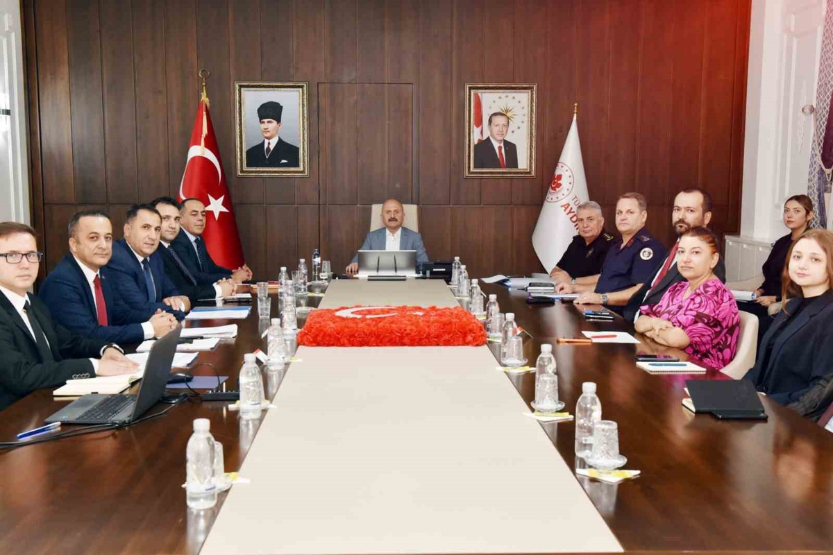Aydın\'da Vali Varol başkanlığında eğitim güvenliği toplantısı yapıldı