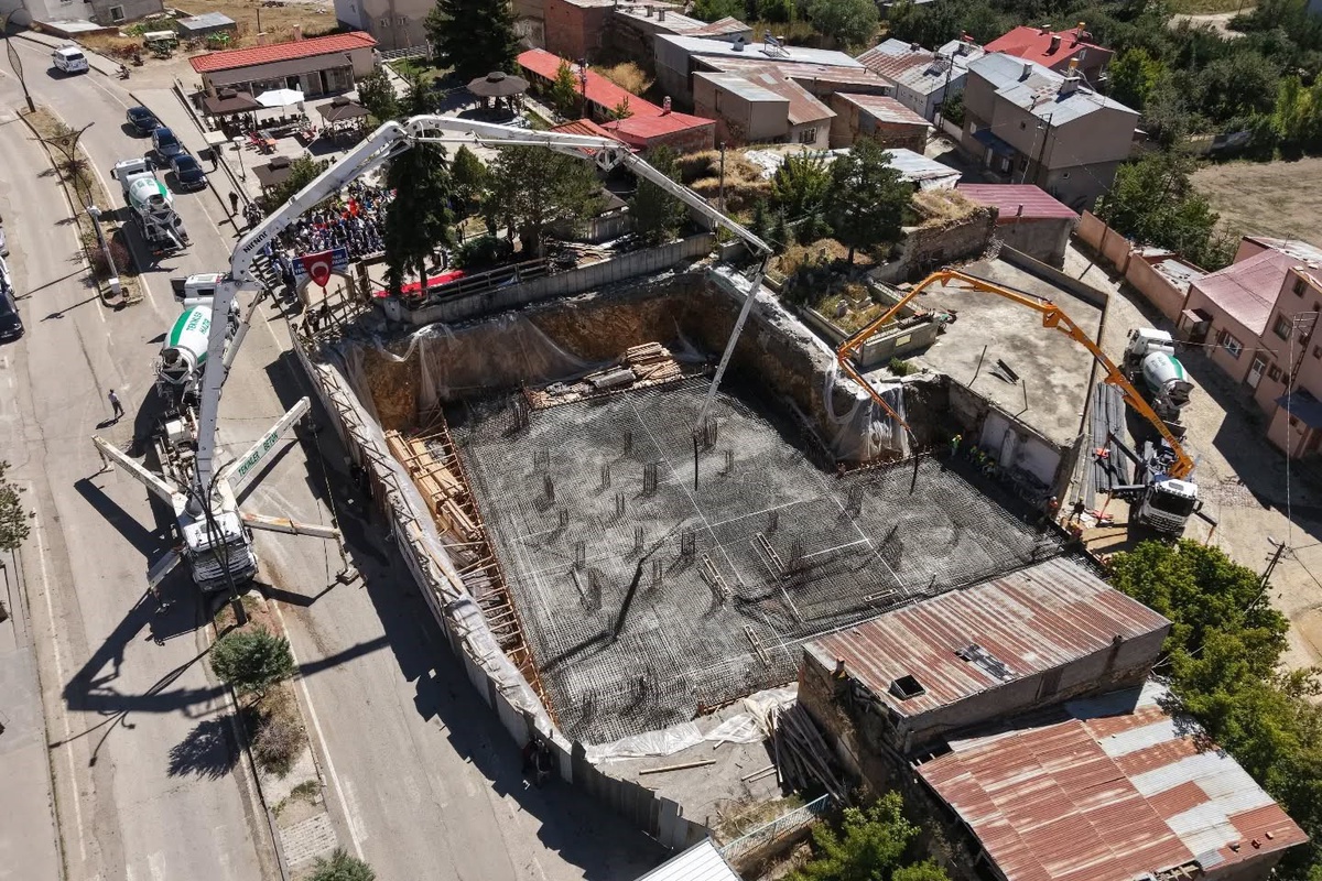 Bayburt Aydıntepe\'de Merkez Camii\'nin temeli dualarla atıldı